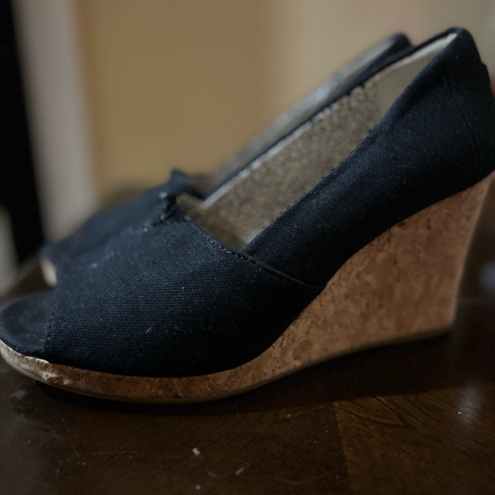Black open toe Tom’s cork wedges